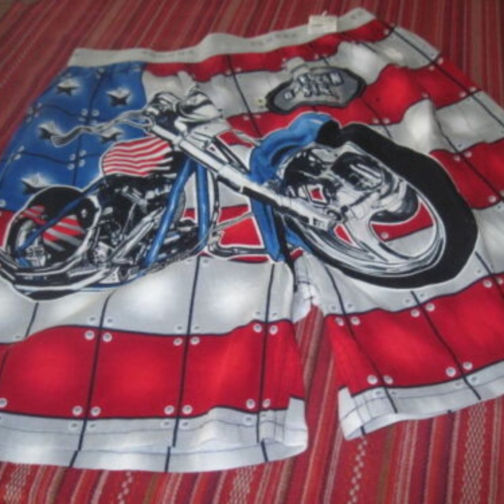 MEN/BOYS XL SIZE 18-20 RED WHITE AND BLUE WITH MOTORCYCLE DESIGN NWT